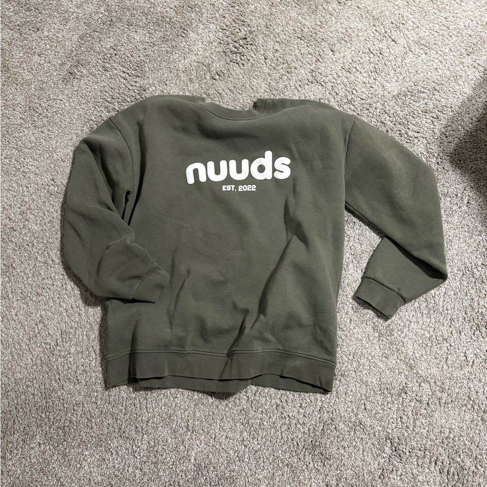 Nuuds Green Crewneck Sweater Soft and Casual
